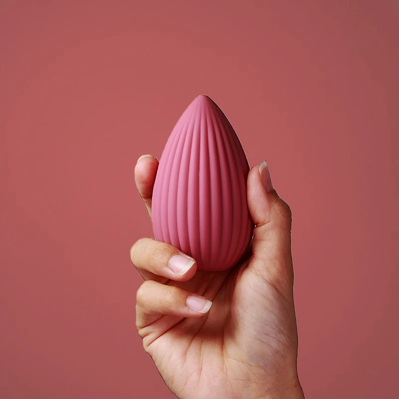 Vibromasseur pour clitoris Muna de Maloo en rose velvet